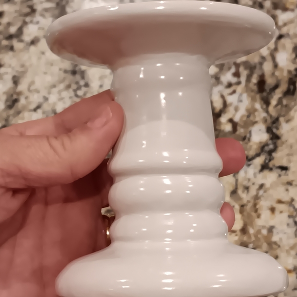 White Ceramic Holders & Red Scented Accent Candles Set NEW! - Picture 7 of 11